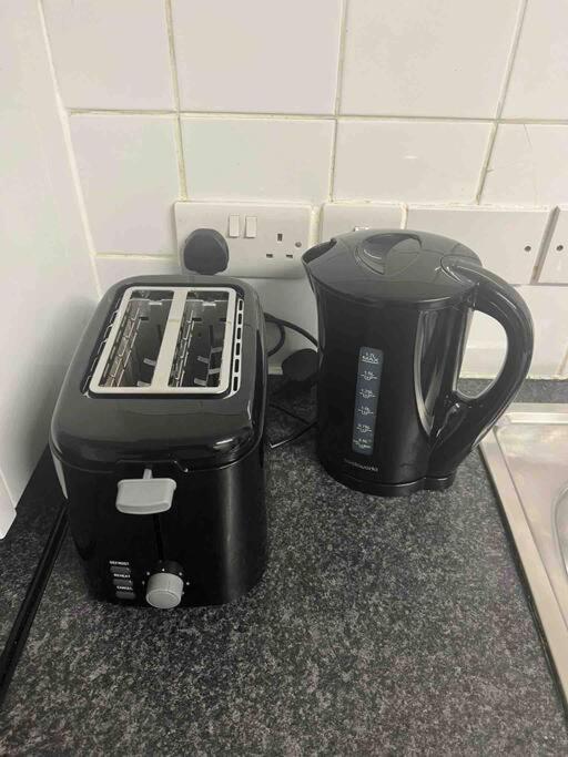 Spacious One Bedroom Private Flat In Brixton +Wifi Londres Exterior foto